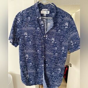 Tropical print button down short sleeved collared shirt